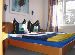 das Schlafzimmer